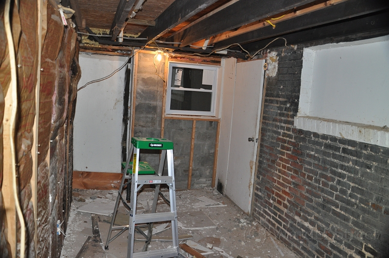 Basement Back Room 008.jpg